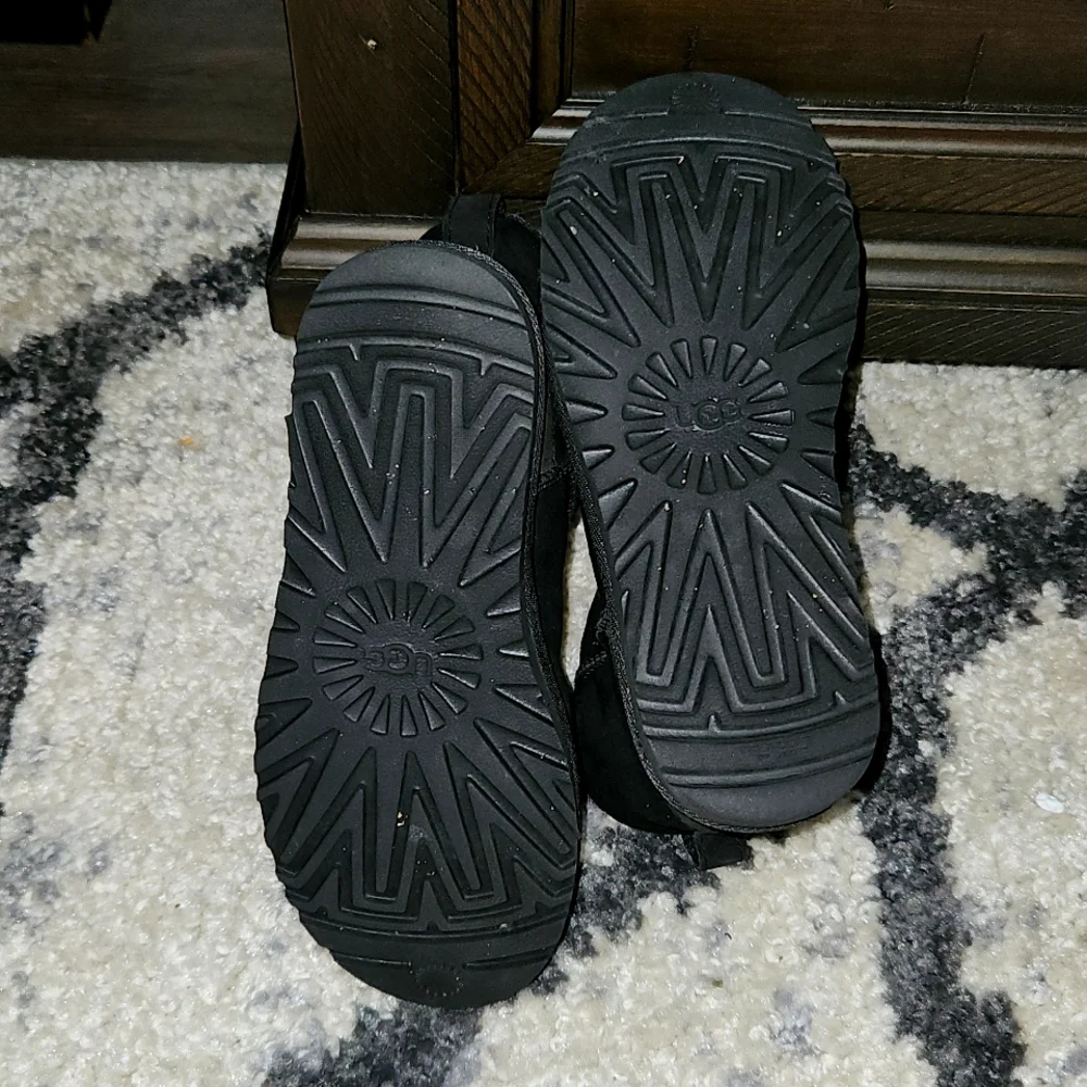 Ugg Classic Mini - Picture 3 of 3